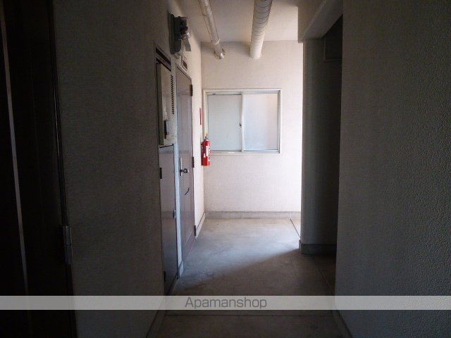 西富マンションの玄関写真