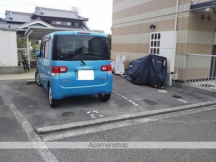 レオパレスラ　プランタン[1K/19.87m2]の駐車場