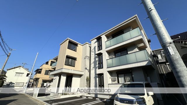 グリーンカーサ祇園の外観写真
