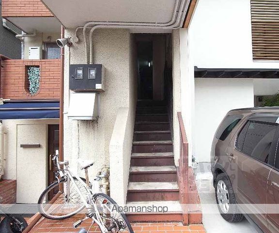 角谷マンションの玄関写真