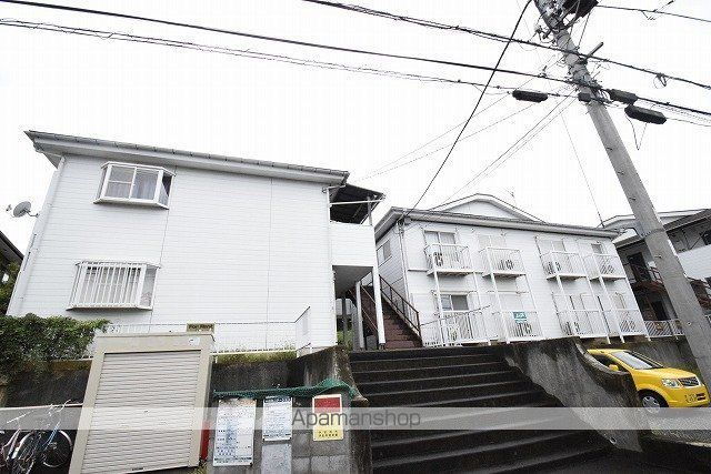 ホワイトハウス沼目 Aの玄関写真