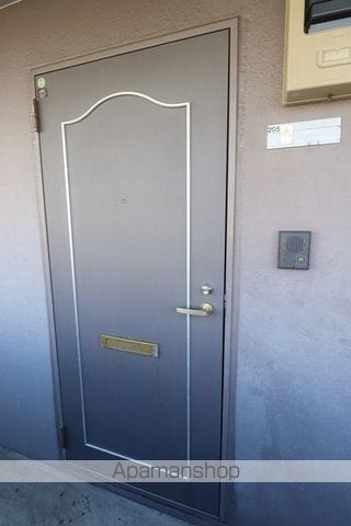 コンフォール富士の玄関写真