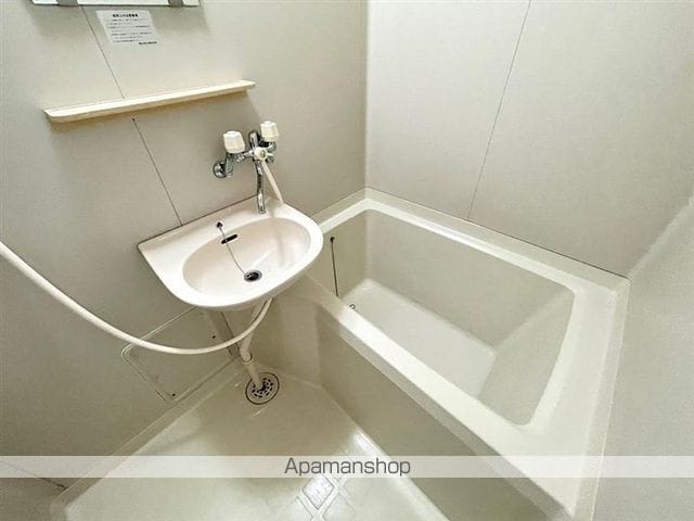 アーバン栗生の内装写真