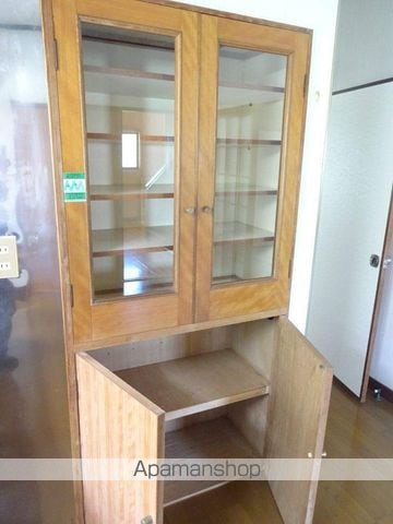 延岡市 2階建 築44年の内装写真