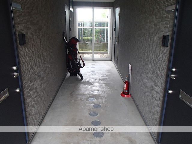 CENTURY330の玄関写真