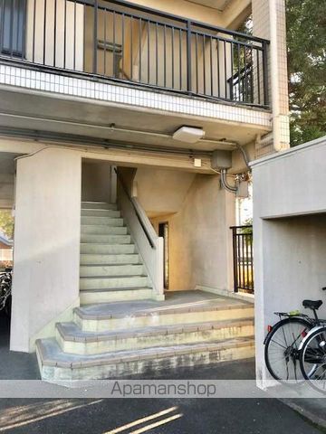 西村マンションの玄関写真