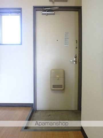 MANSION DIANAの玄関写真