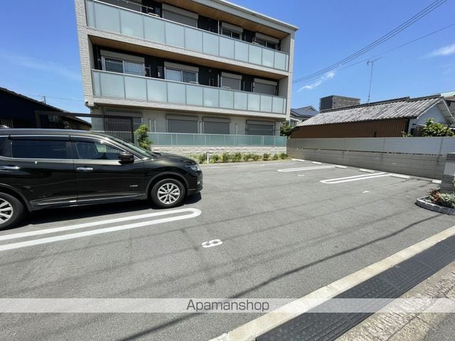 和歌山県和歌山市木広町２丁目[1LDK/46.18m2]の駐車場1