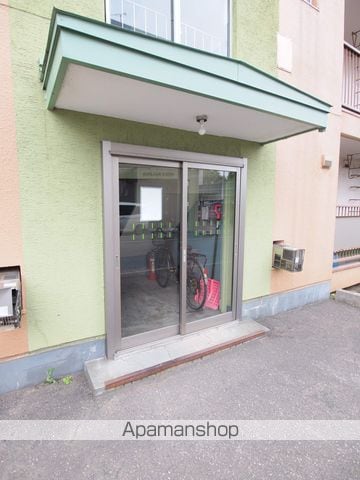 イーグルハイツの玄関写真