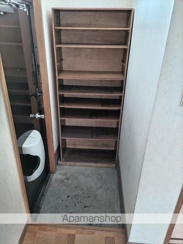 三沢市 1階建 築42年の内装写真