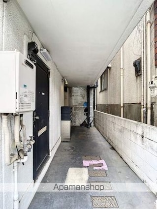 ルームズ北沢[1R/11.05m2]のエントランス2