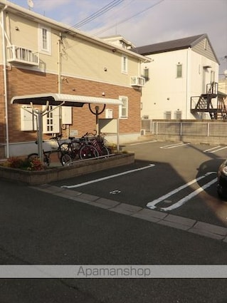 モルト　フェリーチェ[1R/32.9m2]の駐車場1