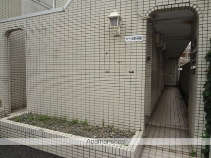 カーサ三軒茶屋[1R/12.2m2]の外観4