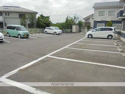 ベルク・ヴィラ　Ａ棟[3DK/55.71m2]の駐車場1