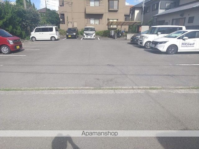 和歌山県和歌山市西小二里２丁目[3DK/55.66m2]の駐車場