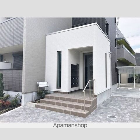アスピラシオン尾頭橋の玄関写真