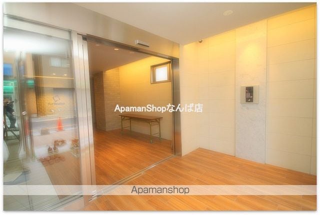 ジアコスモ九条シエルの玄関写真