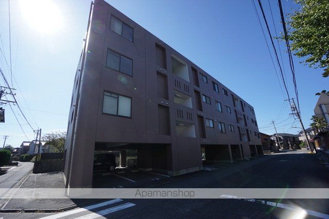 八幡マンションの外観写真