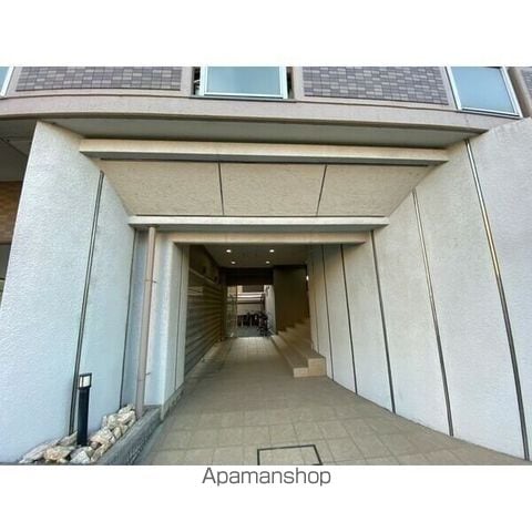 北梅田サニーアパートメントの玄関写真