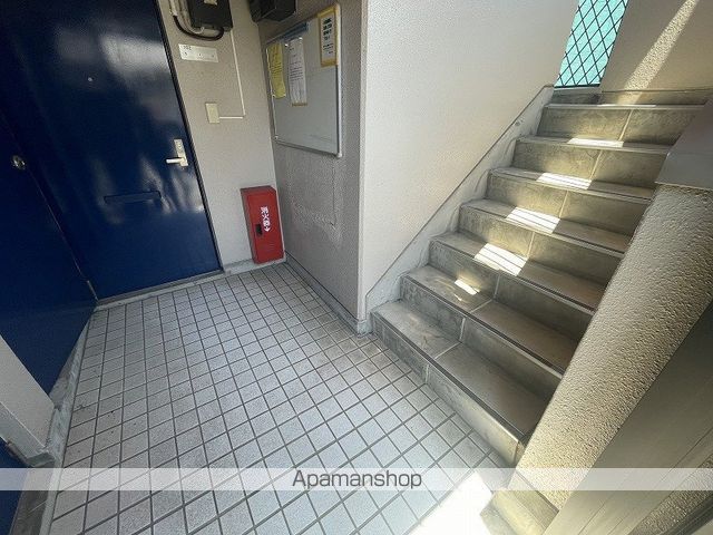 プランドビル銀杏町の玄関写真