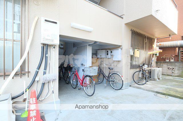 千代田マンションの玄関写真