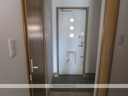 ドミール津志田[1LDK/49.17m2]の玄関