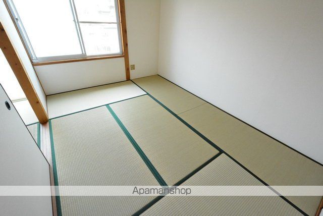 サンライフ高畑の内装写真