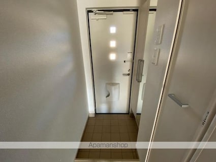 エスポワールＡ（六条町）[1K/35m2]の玄関