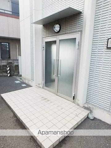 アンプルール フェール レーベンの玄関写真