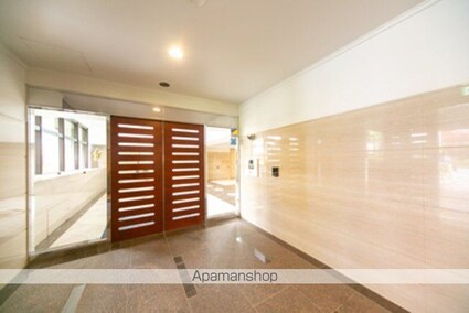 センテニアルタワー[2LDK/59.39m2]のエントランス1