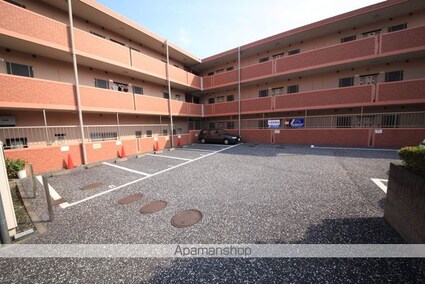 西河マンション[1K/21.85m2]の駐車場