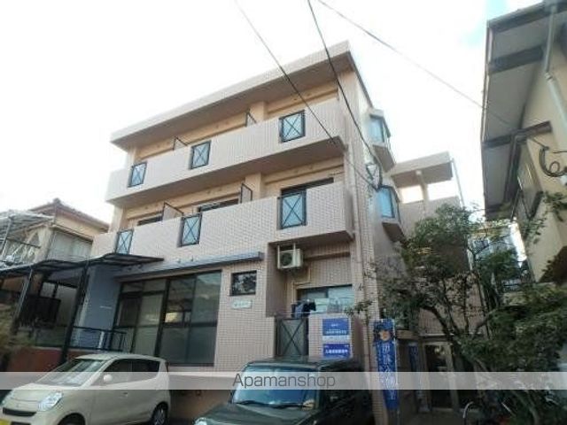 ボルドーの玄関写真