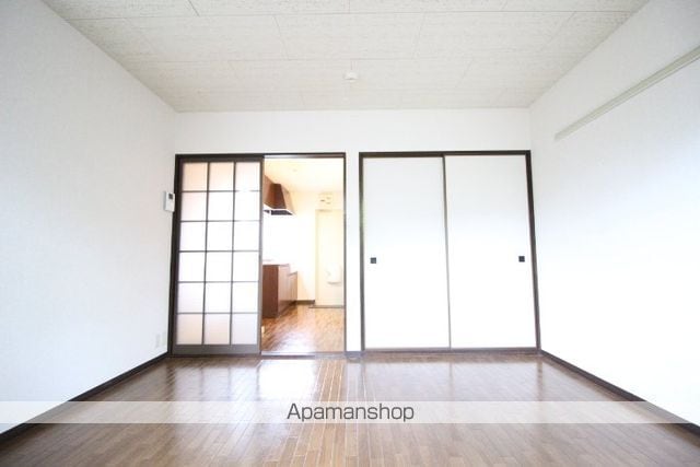 S.T.VILLA TSUSHIMA Bの内装写真