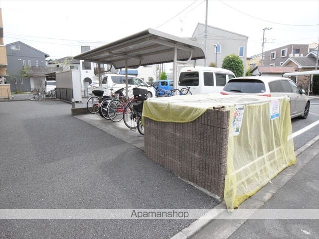 ラークヒルズCの外観写真
