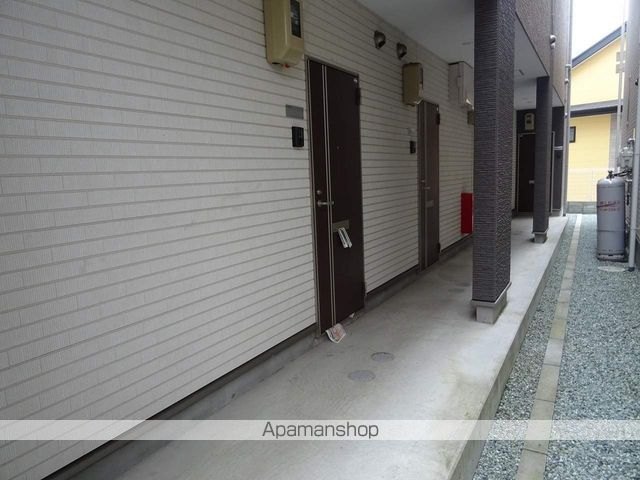 グランドール原町の玄関写真