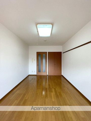 PLEAST多々良リバーサイドの内装写真