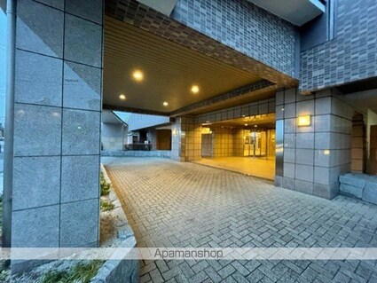 滋賀県長浜市公園町[3LDK/59.5m2]のエントランス