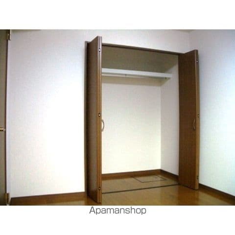 アンプルール リーブル ゴールドクレストの内装写真
