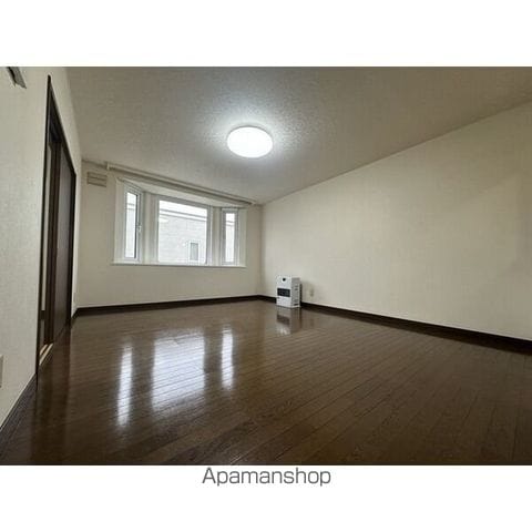 ルミエール YAWARAGIの内装写真