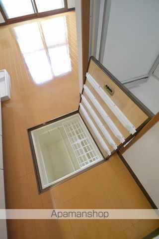 コーポ間の内装写真