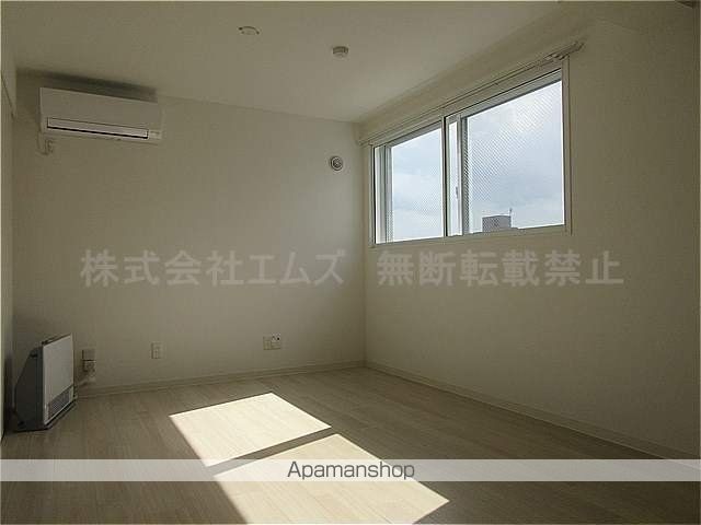 NOON栄通の内装写真