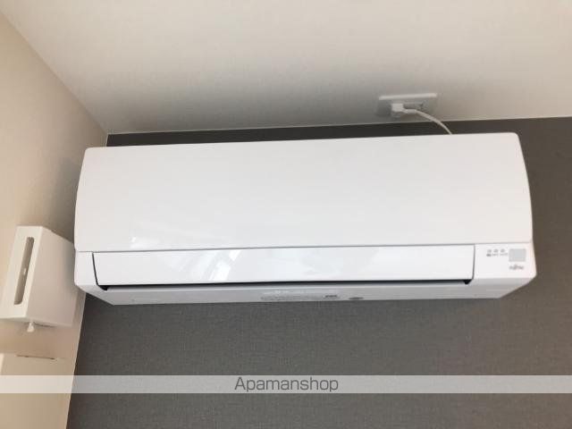 アインタウゼントの内装写真