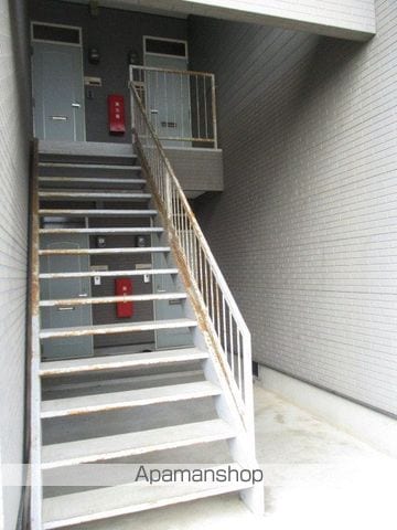 グランデ稲岡IIの玄関写真