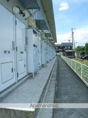 レオパレスレフォルムの玄関写真