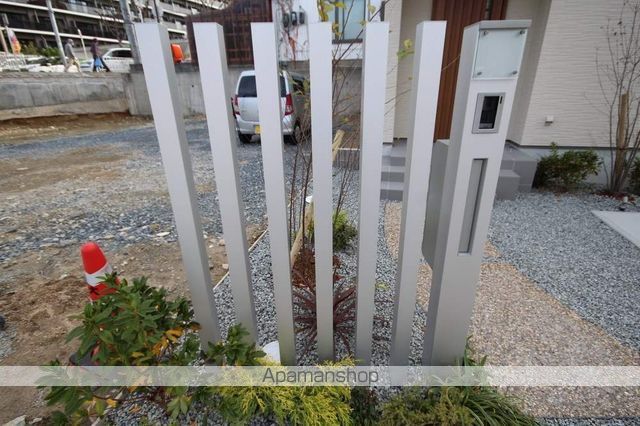 阪急電鉄箕面線 牧落駅 徒歩16分 2階建 築4年の玄関写真