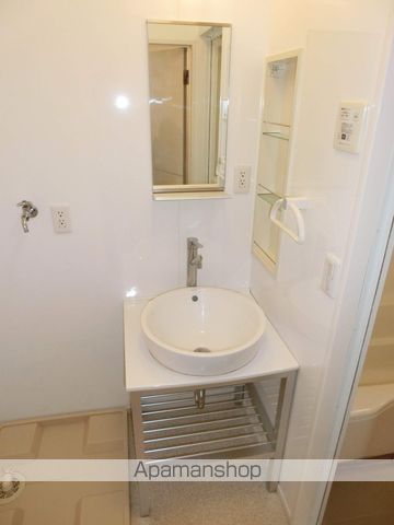 グリーンコート貝塚3号館の内装写真