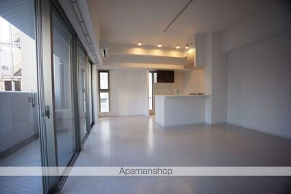 ファーストレジデンス栄[1LDK/47.69m2]のリビング・居間