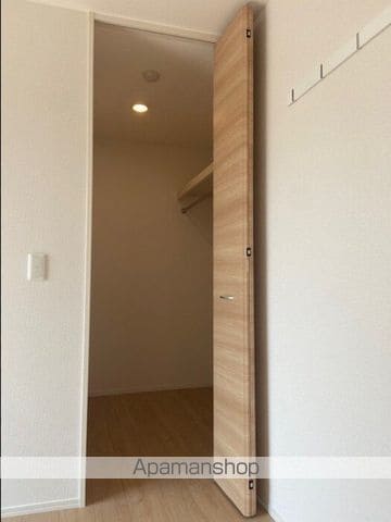 ロイヤルコート緑橋の内装写真