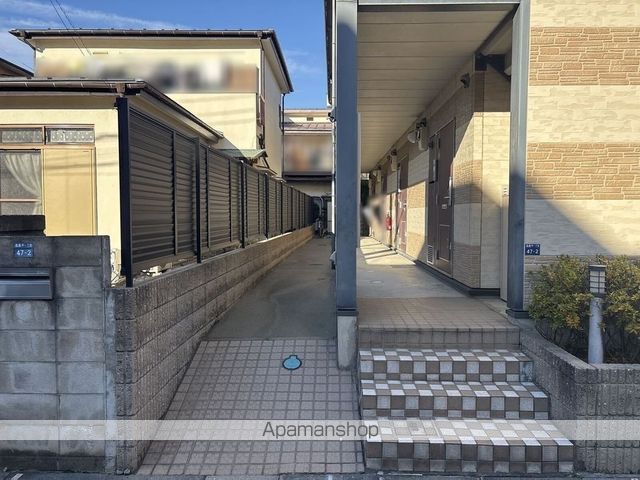レオパレスプランドール高島の玄関写真