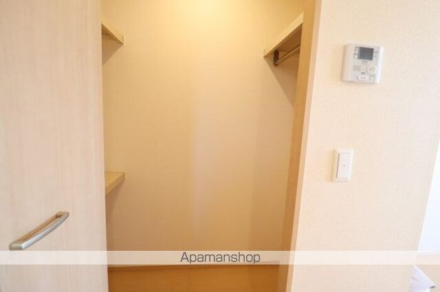グランドゥール三笠山[1R/33.12m2]の収納